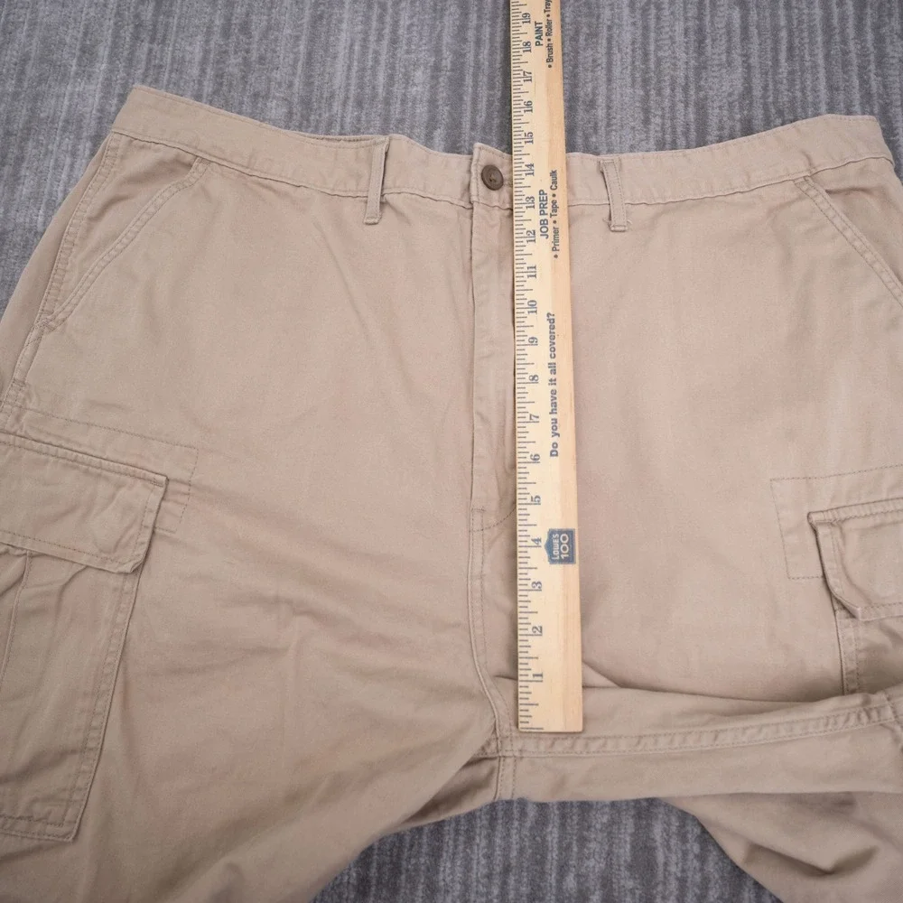 Levis Mens Tan Khaki Cargo Shorts 44x9.5 WaterLess Utility Cotton Twill Casual